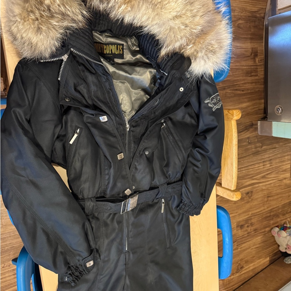 Coyote Fur Metropolis Ski / Snow Suit - Picture 8 of 13